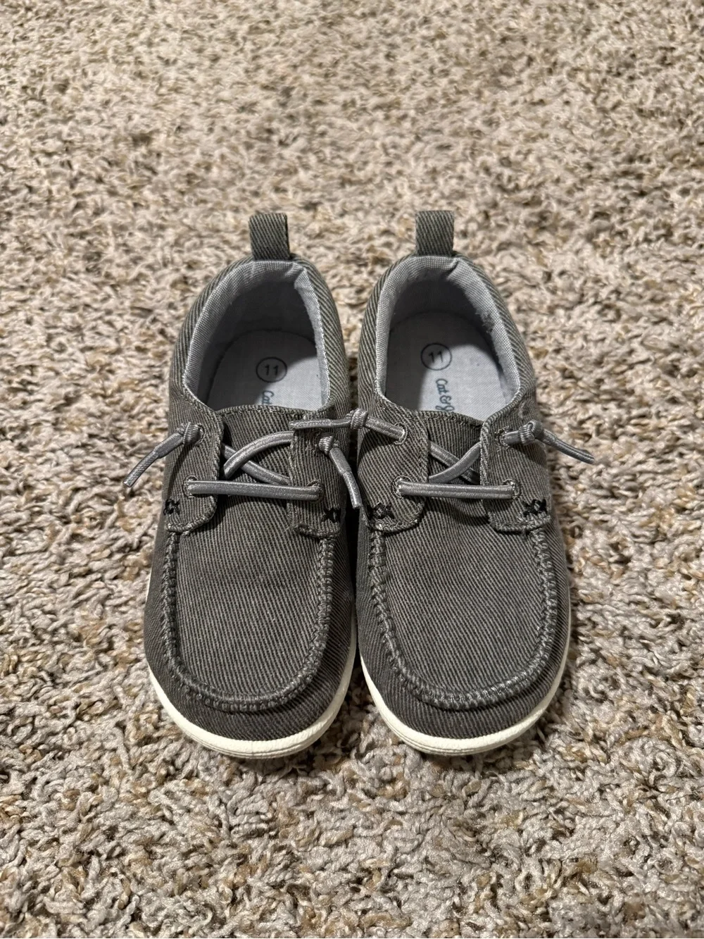 Cat & Jack comfortable gray